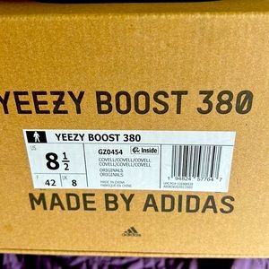 My only complaint is the ankle hugging other than that they’re very comfortable